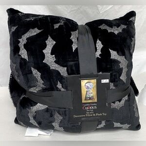 NWT Cynthia Rowley Curious Halloween Rhinestone Bat Pillow & Plush Animal Bling